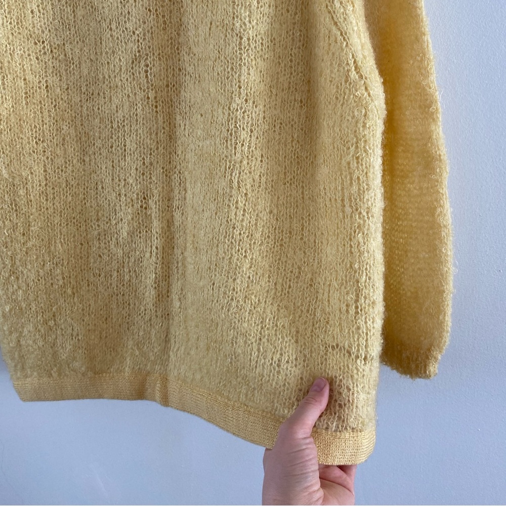 SOLD ELSEWHERE - Vintage 70s/80s wool buttercream button-up cardigan - S-M - Picture 9 of 9